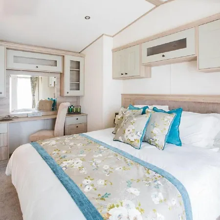 Newperran 3* New Quay