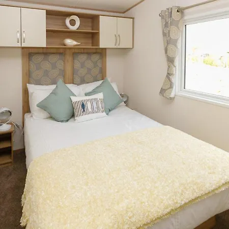 Newperran Holiday park 3*